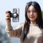 Ulanzi-MA35-MagSafe-Bluetooth-Smartphone-Camera-Shutter-and-Grip-India-Tiyana